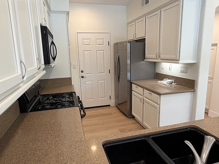 1236 Highbluff Ave — Photo 7