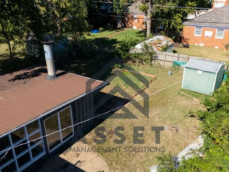 3129 NW 41st St — Photo 5