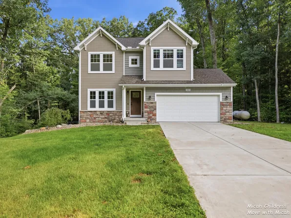 3813 Ryan Woods Cir, Allegan, MI 49010