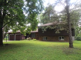 817 Partridge Point Rd, Metamora, IL 61548
