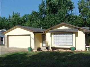 106 Hardesty Dr, Shawnee, OK 74804