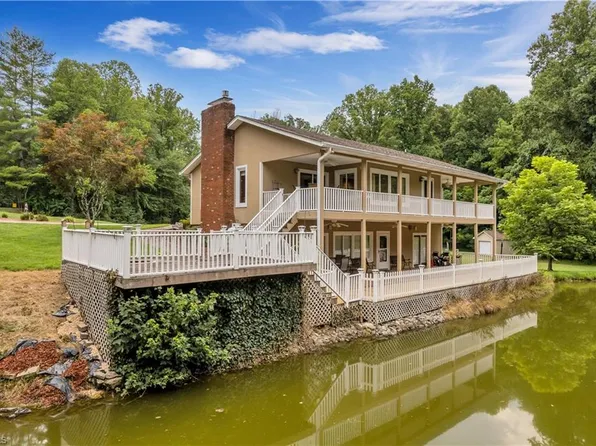 642 Country Club Rd, Wilkesboro, NC 28697