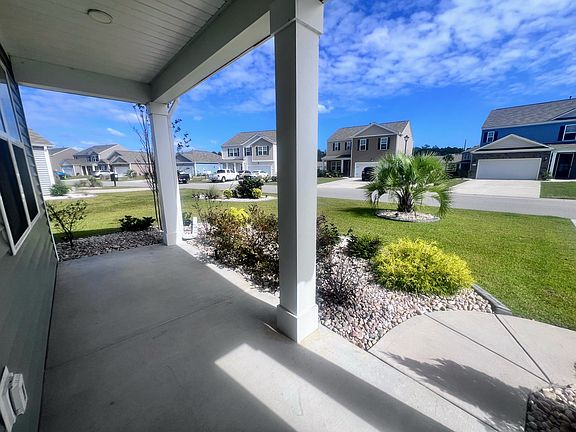 756 Oyster Bluff Dr Front Porch_10032025