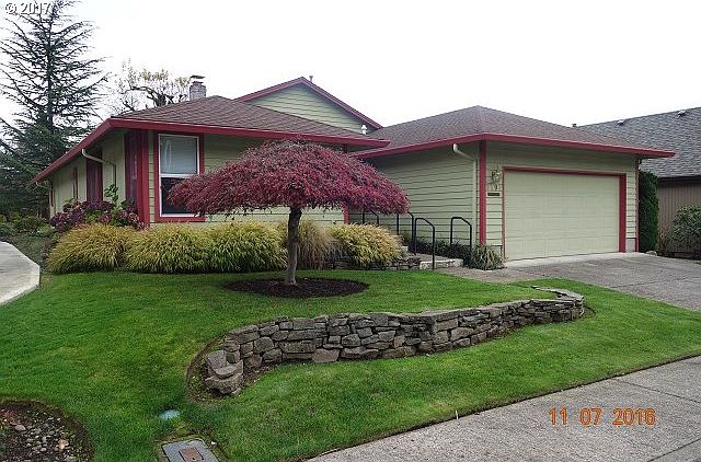 1st image of 3203 SE Balboa Dr