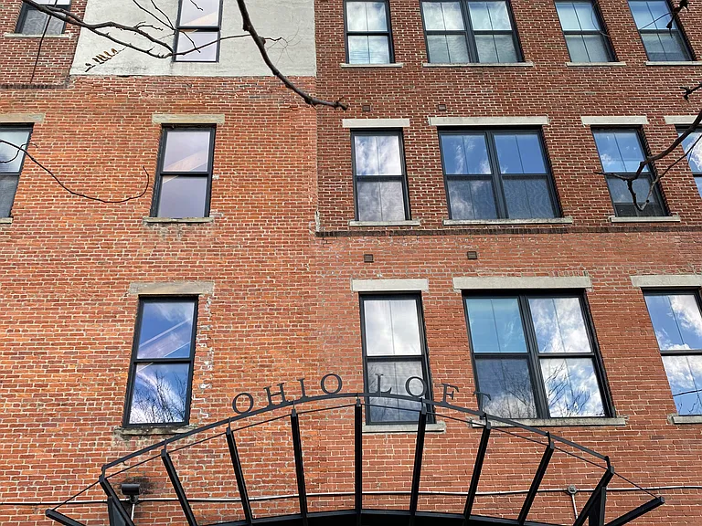 139 E Main St #305 — Photo 2