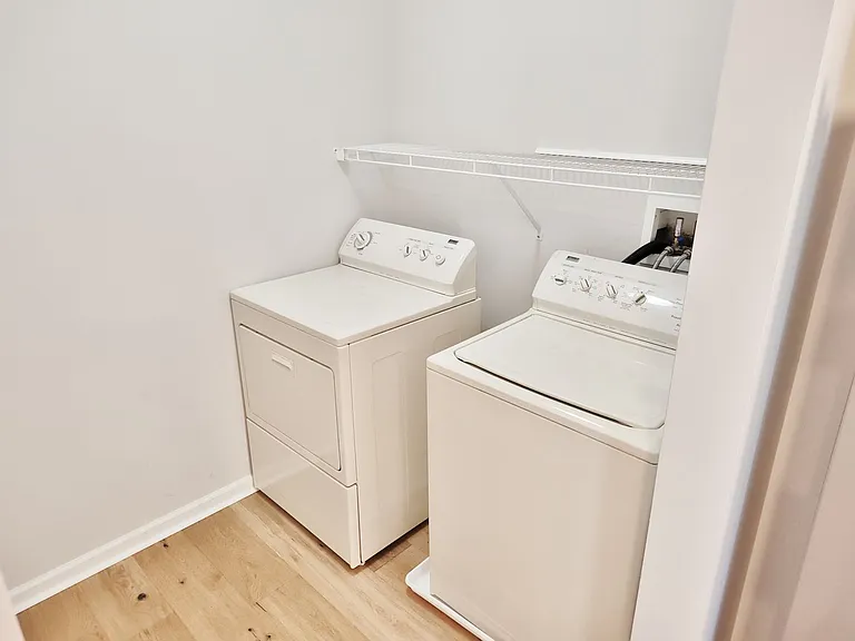 36 Taylor Dr — Photo 22