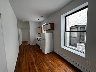 Rented by Salon Realty Corp