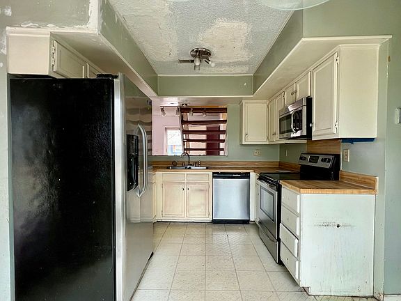 5th image of 303 Pembrook St