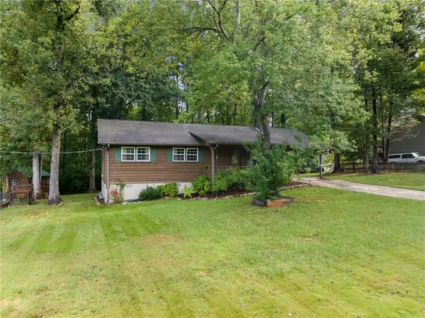 4470 Sardis Dr, Gainesville, GA 30506