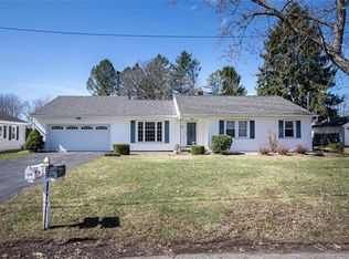 1319 Summit Dr, Newark, NY 14513