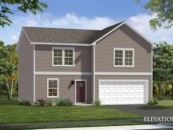 629 Links Dr, Maidsville, WV 26541