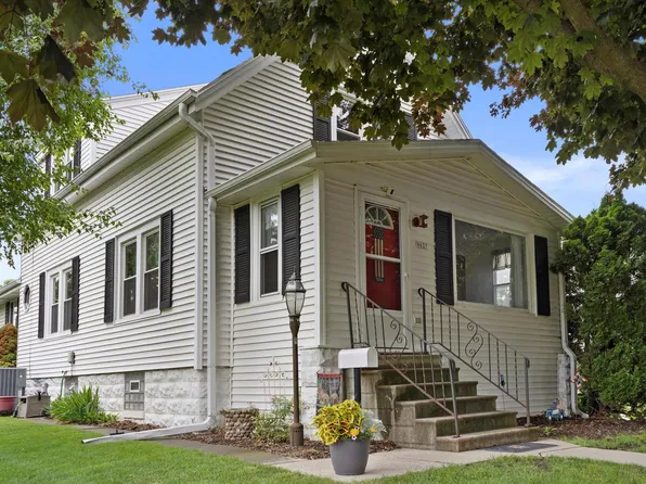 8627 West Arthur AVENUE, West Allis, WI 53227