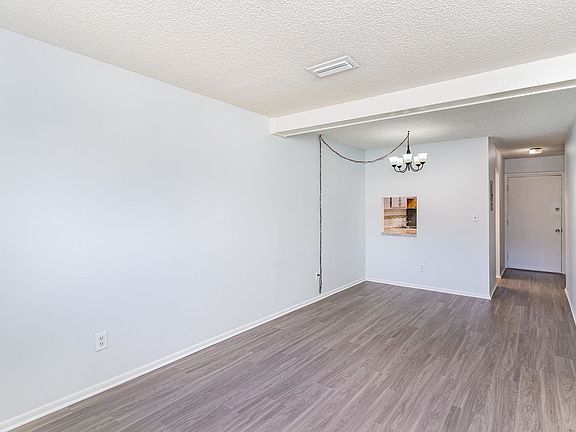 4th image of 204 W Seminole Ave #11