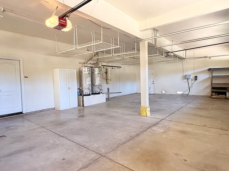 3474 Castle Creek Ct — Photo 33