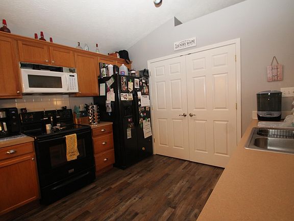 5th image of 1016 Winding Oak Trl