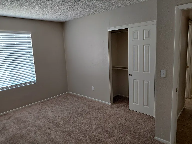 647 W Pantera Ave — Photo 14
