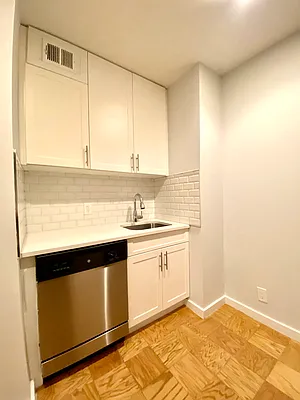 Rented by City & Suburban | media 21