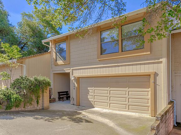 2nd image of 3086 Emerald Ct