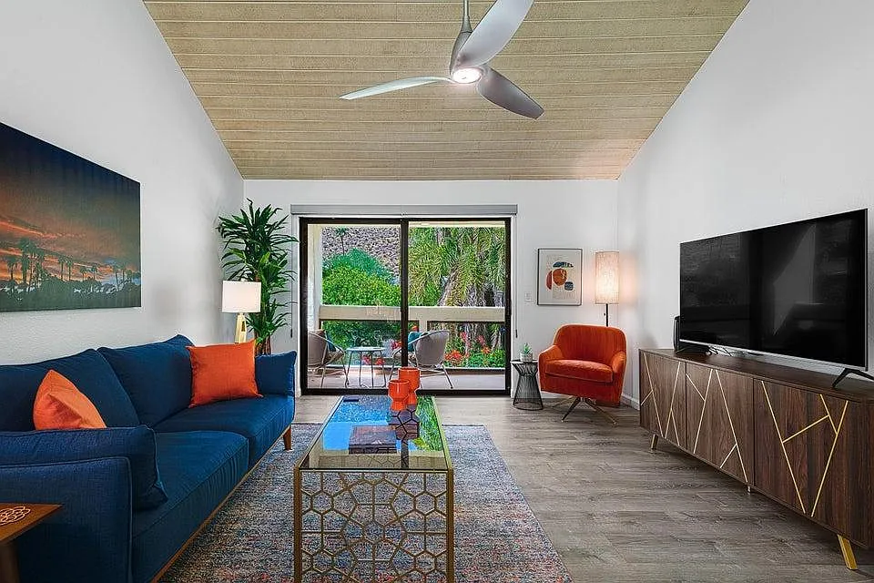 255 Avenida Granada — Photo 3