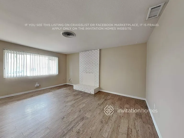 27198 Norwood St — Photo 5