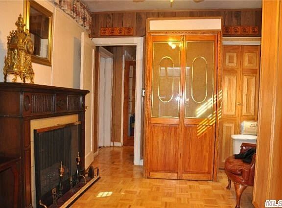 3rd image of 2540 98th St