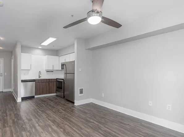 5819 Glisan, 5819 NE Glisan St #5815, Portland, OR 97213