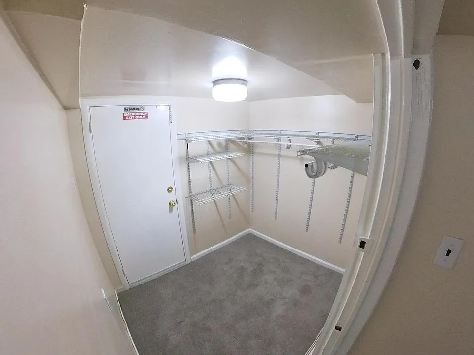 Walk-in closet
