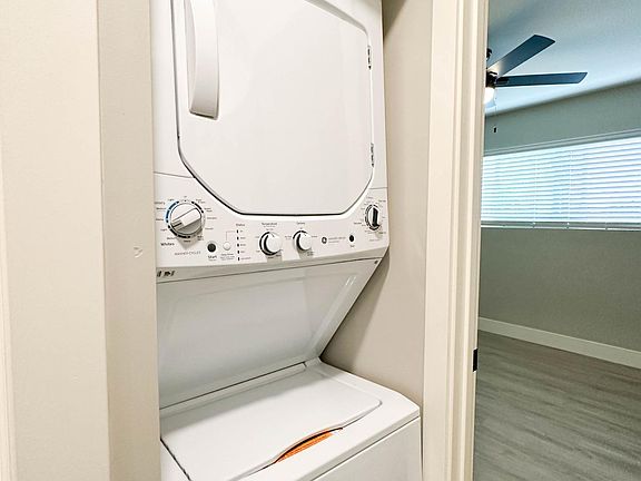 4th image of 4161 37th St APT 15