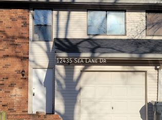 12435 Sea Lane Dr, Florissant, MO 63033