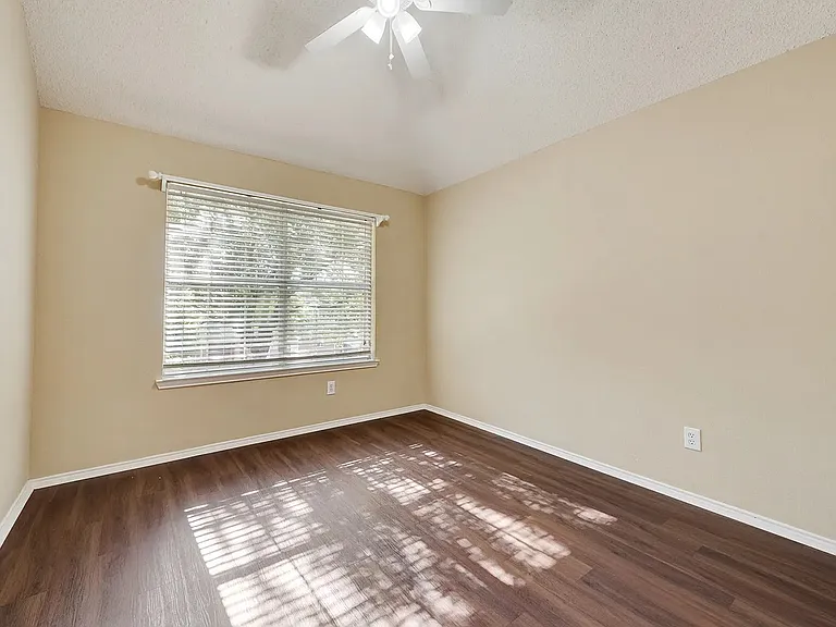11520 Bermuda Way — Photo 4