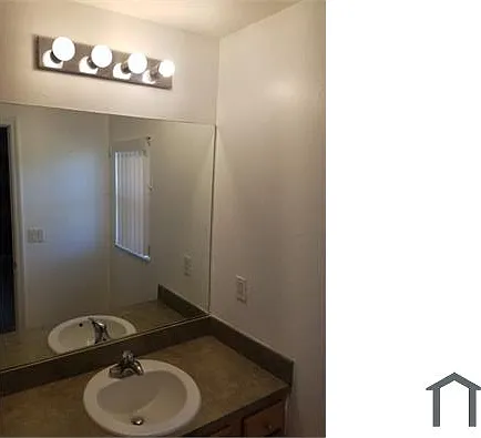 920 Eisenhower Blvd — Photo 9