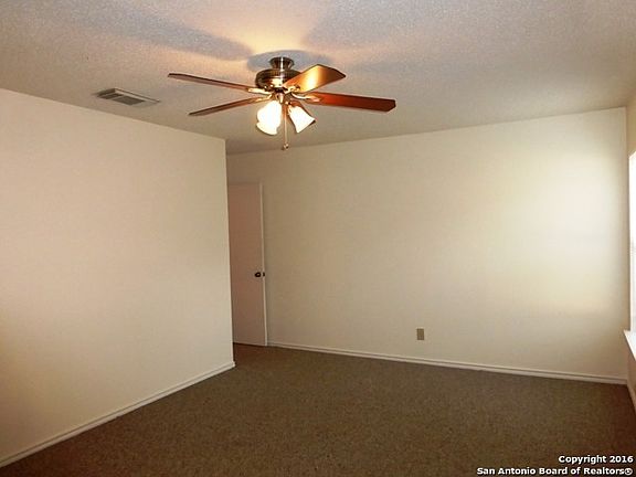 5th image of 4907 E Lakebend Dr