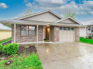2715 NW 3rd Ter, Blue Springs, MO 64014