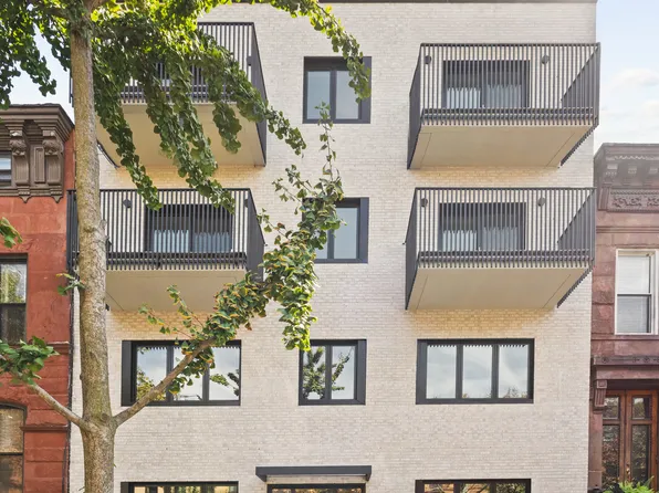 654 Jefferson Avenue image 1 of 8