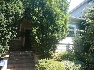 710 16th Ave, Seattle, WA 98122