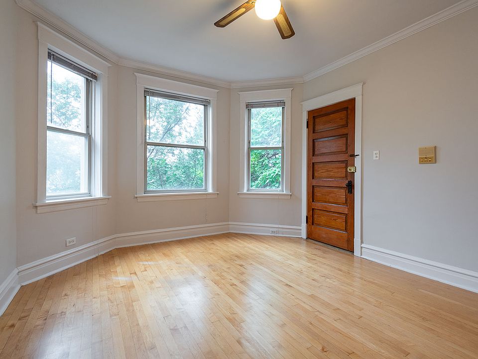 1st image of 2318 W Medill Ave #3