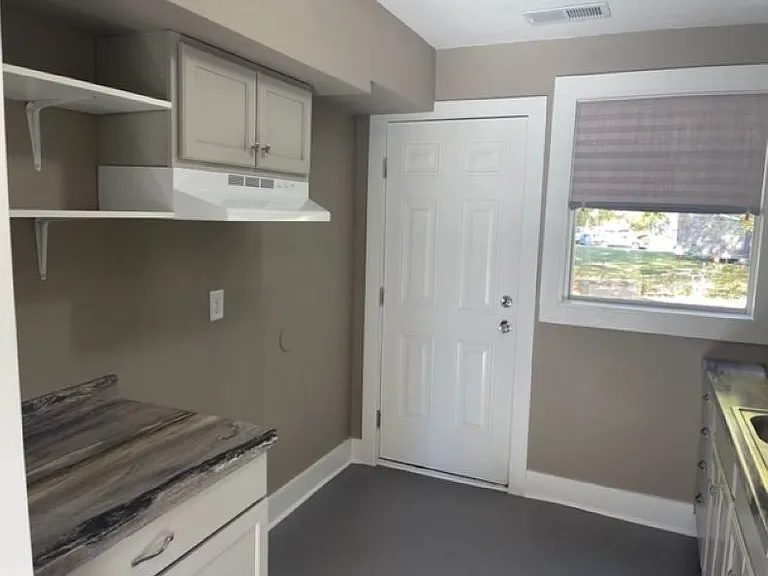 1119 Beverly St — Photo 4