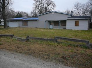 670 SW State Line Ln, Asbury, MO 64832