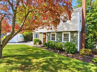 31 Governor Andrew Rd, Hingham, MA 02043
