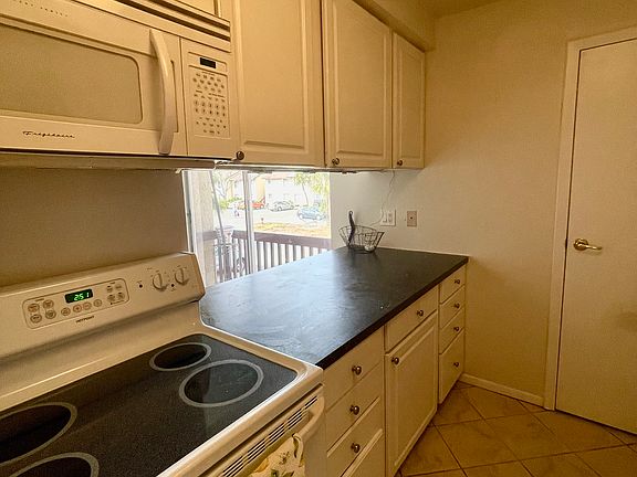 5th image of 2636 Hidden Lake Dr N Unit E