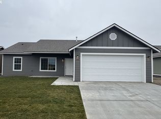 112 Renee Ave, Umatilla, OR 97882