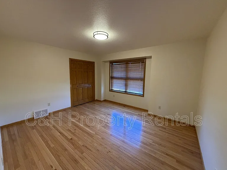 3429 Powderhorn Cir — Photo 15