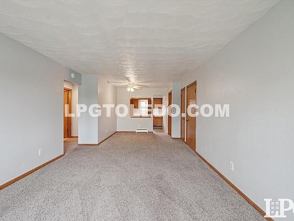 5th image of 3320 Arlington Ave APT 2