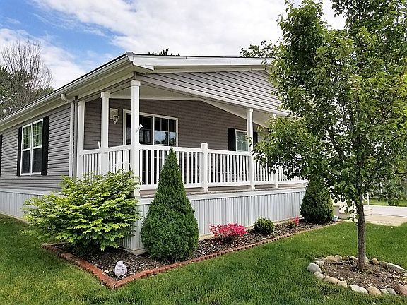 3rd image of 406 Pin Oak Cir