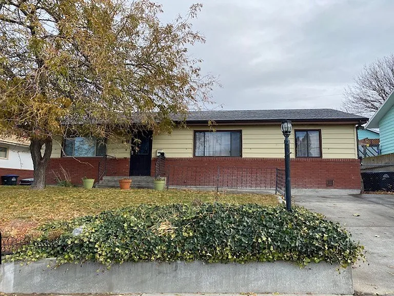 1111 S Baker St — Photo 3