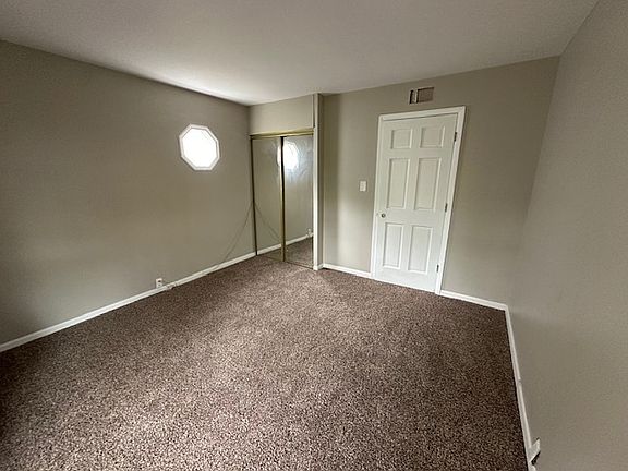 4th image of 407 Laurel Ave