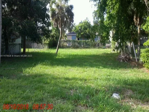 8 Nw Ct, Fort Lauderdale, FL 33311