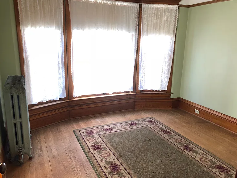 206 S 5th St — Photo 27