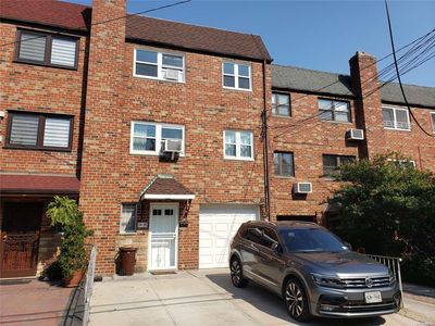 64-05 60th Place, Flushing, NY, 11385