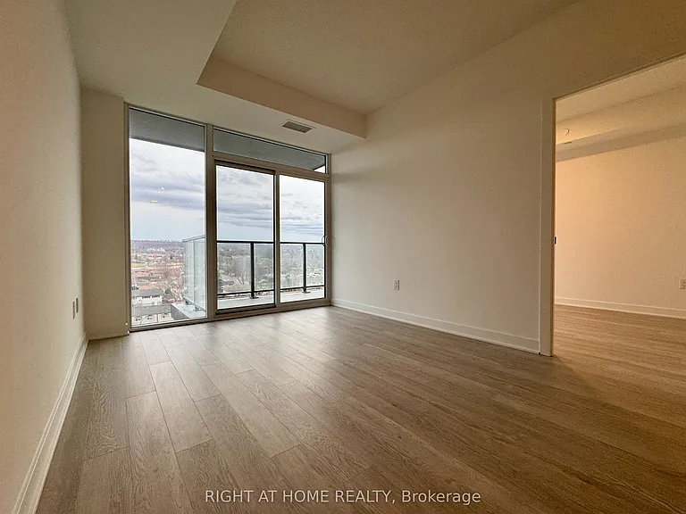 2782 Barton St E #704 — Photo 8